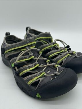 Keen Kids Gray and Lime Green Closed-Toe Sandals